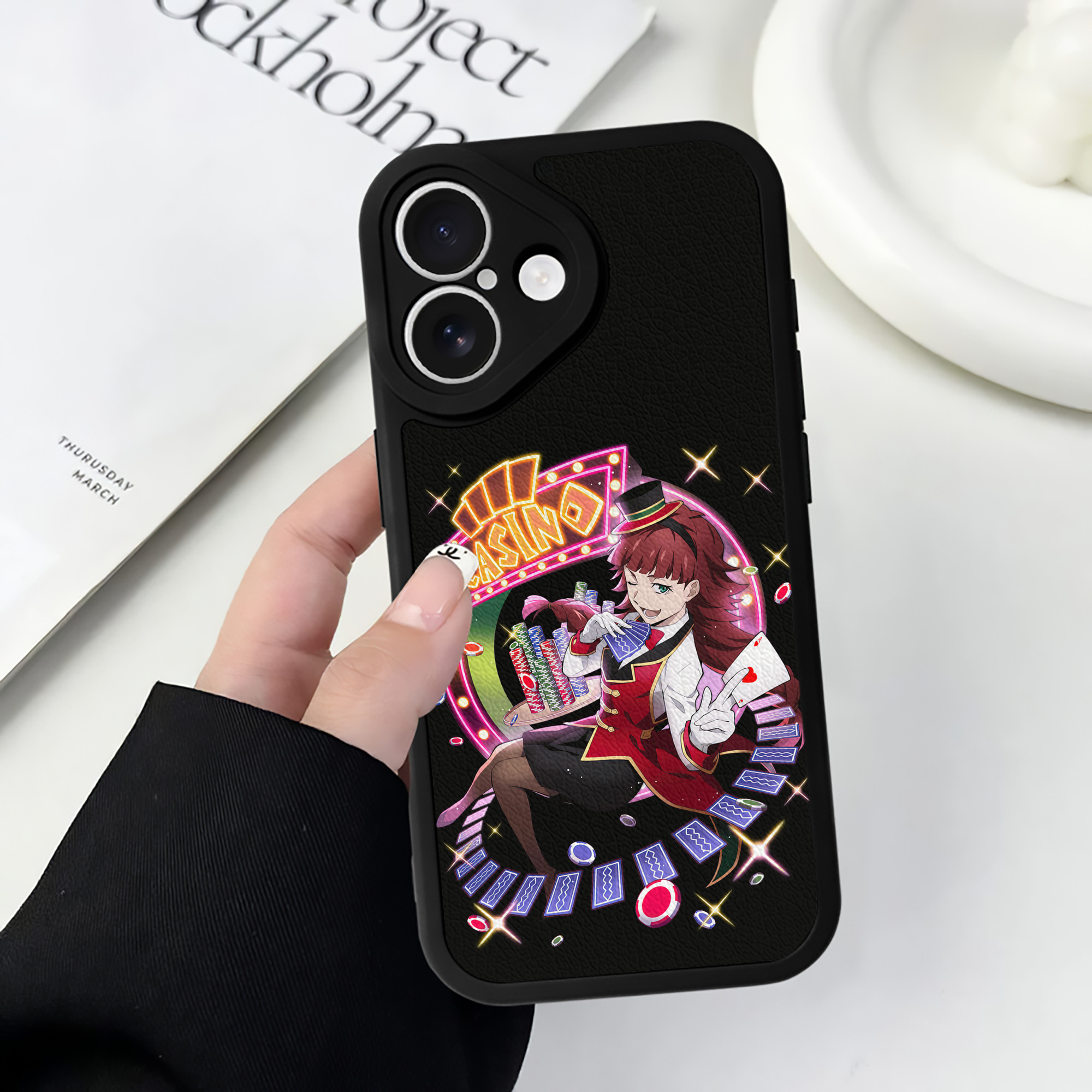 （画像用） 文豪ストレイドッグス Bungo Stray Dogs 【iPhone 16シリーズ対応】シリコンスマホケース（レザー調） 材質：シリコン